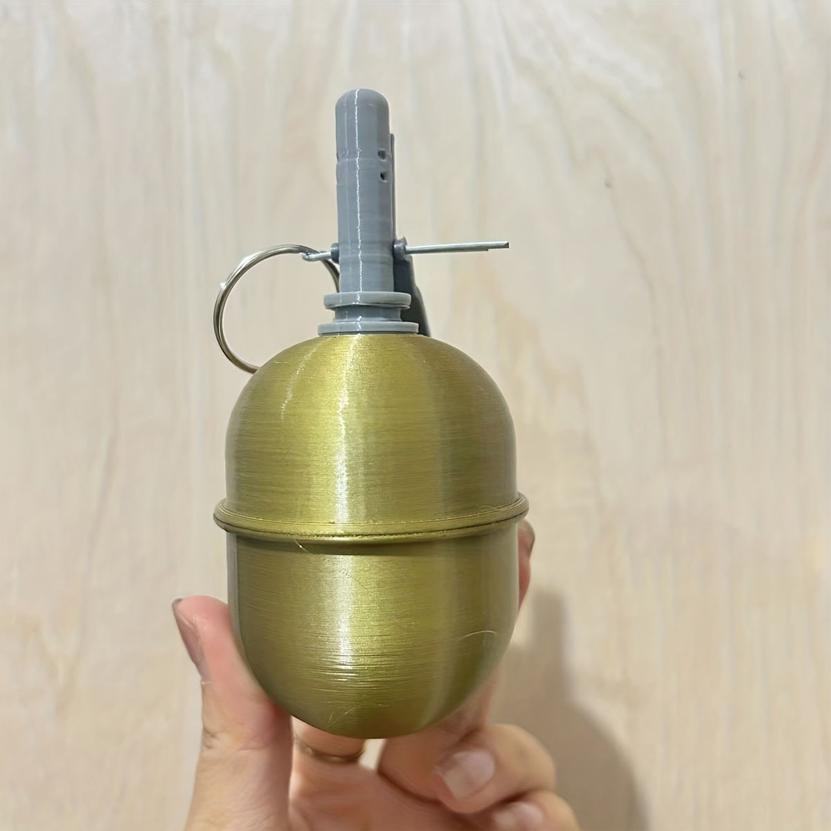 3D Printing Model Free - Film- en televisie-rekwisiet Militaire stijlmodel groen